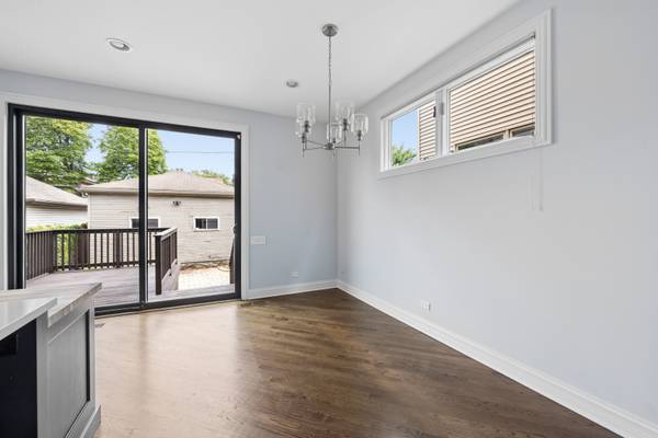 2041 N Whipple ST, Chicago, IL 60647
