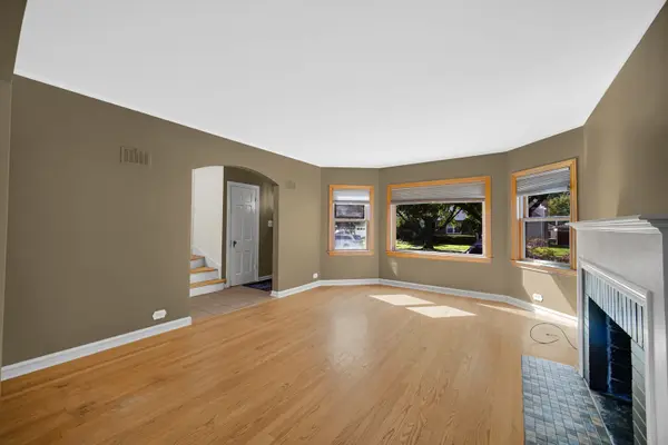 5618 Carol AVE, Morton Grove, IL 60053