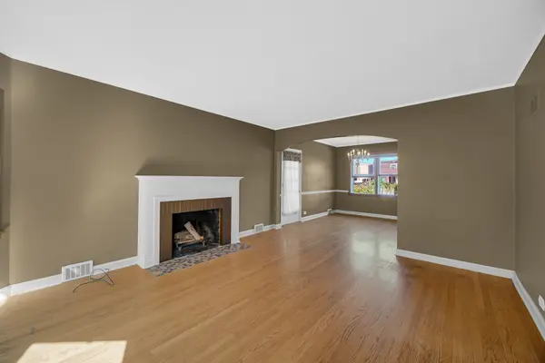 5618 Carol AVE, Morton Grove, IL 60053