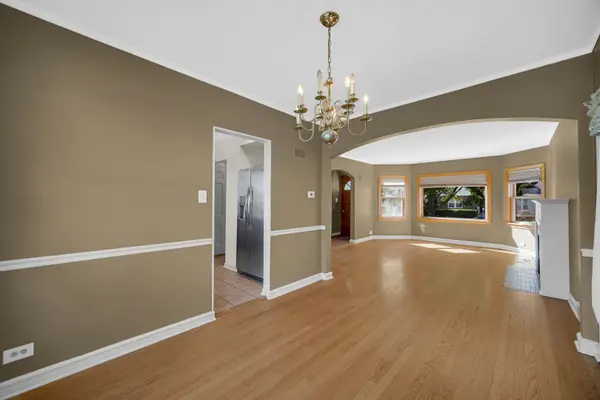5618 Carol AVE, Morton Grove, IL 60053