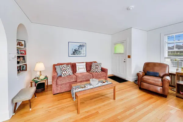 240 & 242 Highwood AVE, Highwood, IL 60040