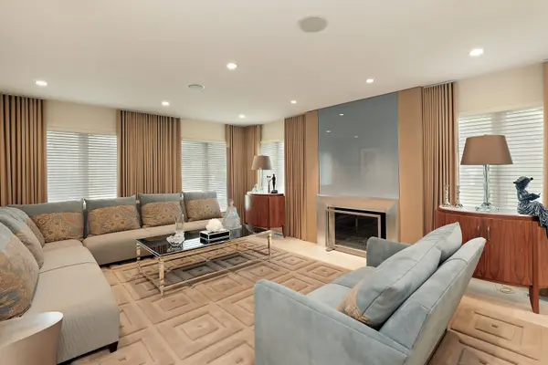 2301 W Course DR, Riverwoods, IL 60015