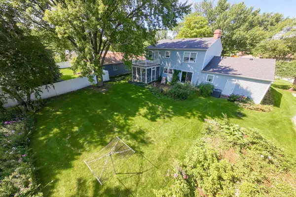 130 Ebbesen DR, Dekalb, IL 60115