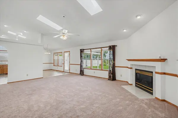 1117 Ascot DR, Rantoul, IL 61866