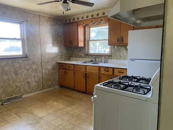 1610 N Sterling ST, Streator, IL 61364