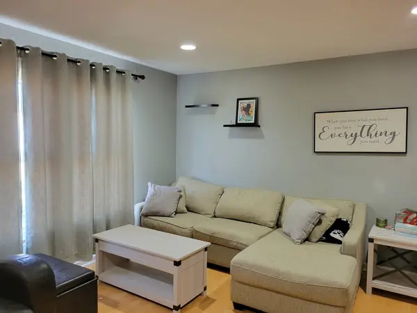 1108 HAMPTON HBR #1108, Schaumburg, IL 60193
