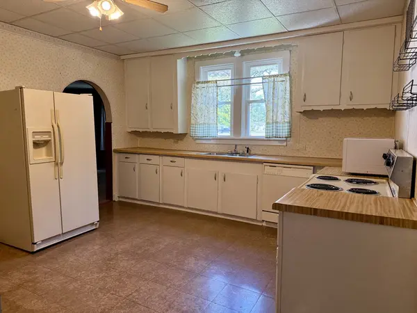 1507 N Russell ST, Marion, IL 62959