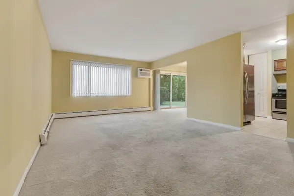 3100 Bayside DR #3, Palatine, IL 60074