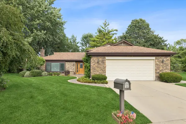1414 W Allison CT, Arlington Heights, IL 60005