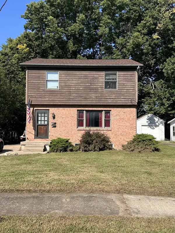 304 8th AVE, Rock Falls, IL 61071