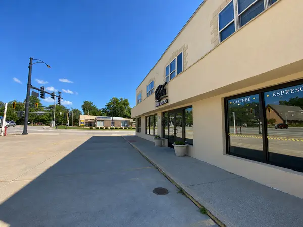 811 W Springfield AVE, Champaign, IL 61820