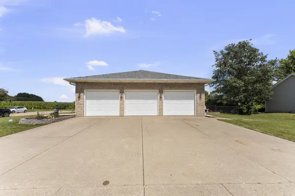 605 N Downey ST, Walcott, IA 52773