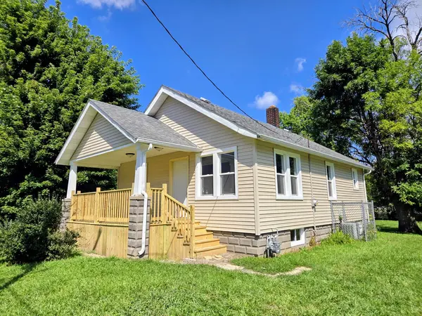 406 Cass ST, East Peoria, IL 61611