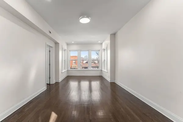 7532 S Champlain AVE #1ST, Chicago, IL 60619