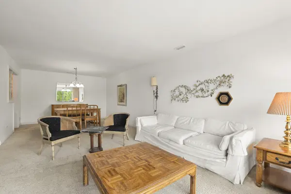 3427 Vollmer RD #309, Flossmoor, IL 60422