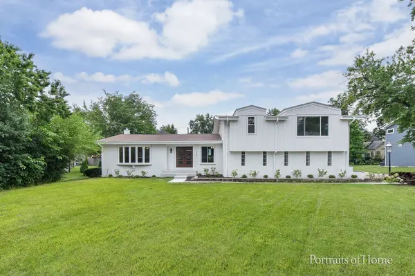 1106 North Path DR, Wheaton, IL 60187