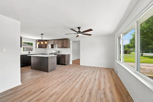 25055 S Center ST, Channahon, IL 60410