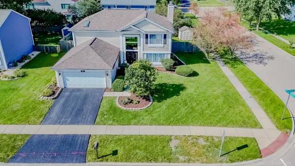 1301 Big Oak TRL, Aurora, IL 60506