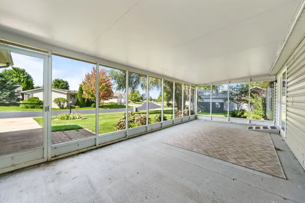 5631 Irving BLVD, Machesney Park, IL 61115