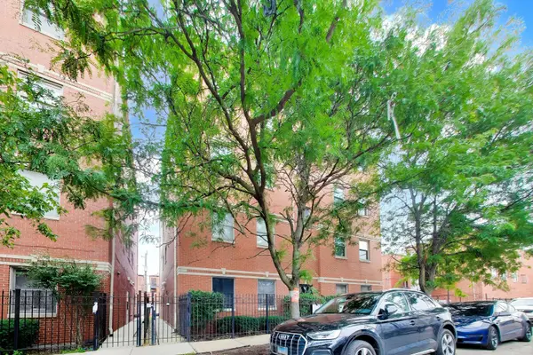 519 S Maplewood AVE #4N, Chicago, IL 60612