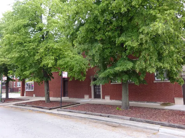 5259 W Montrose AVE, Chicago, IL 60634