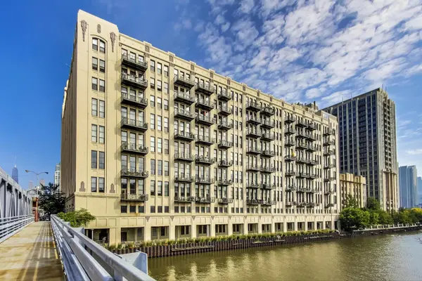 758 N LARRABEE ST #509, Chicago, IL 60654