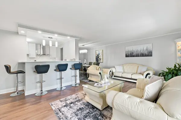 1415 E Central RD #319C, Arlington Heights, IL 60005