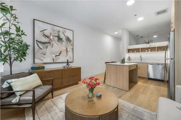 111 W Illinois ST #914, Chicago, IL 60654