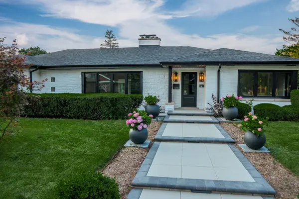 6600 N Kenton AVE, Lincolnwood, IL 60712