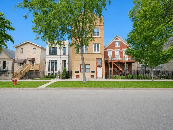 3320 S Carpenter ST, Chicago, IL 60608