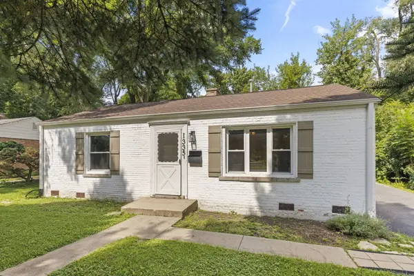 1335 College AVE, Wheaton, IL 60187