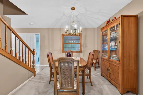 1109 Lancaster AVE, Elk Grove Village, IL 60007