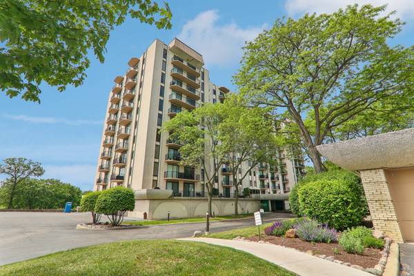 190 S Wood Dale RD #1105, Wood Dale, IL 60191