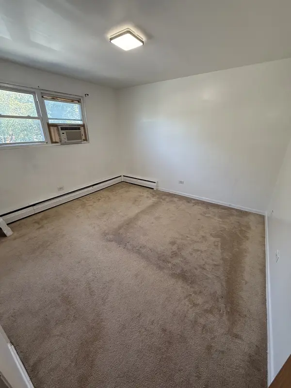 8030 Knox AVE #2E, Skokie, IL 60076