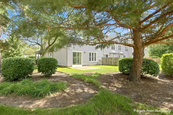 1434 Sherwood CT, Gurnee, IL 60031