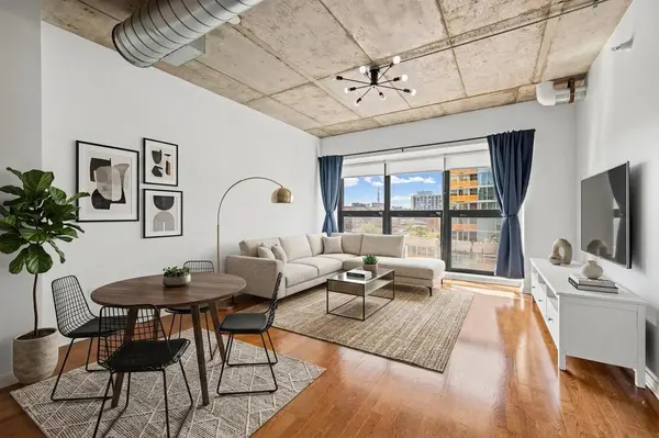 807 DAVIS ST #505, Evanston, IL 60201