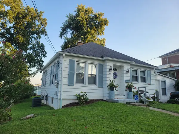 206 Freeman ST, Anna, IL 62906