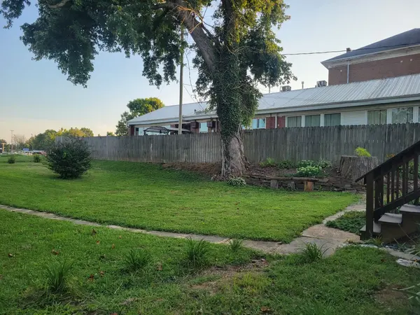 206 Freeman ST, Anna, IL 62906