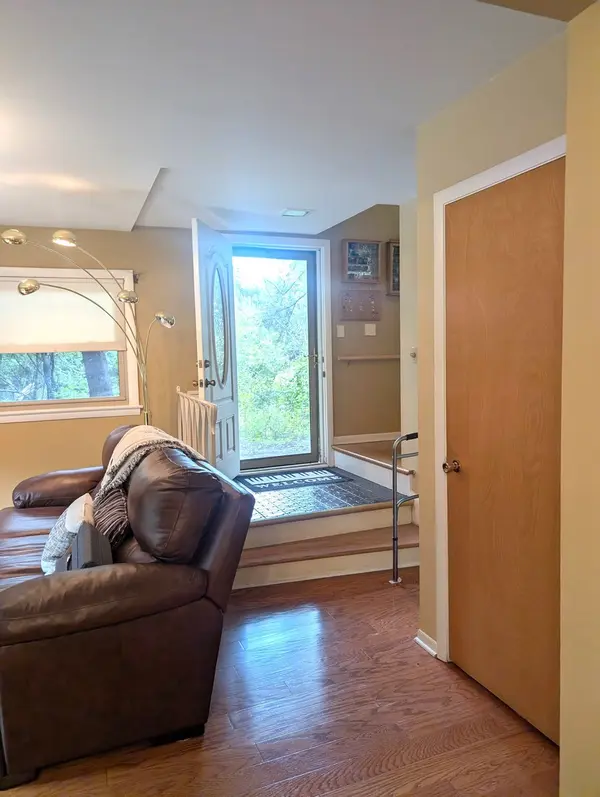 90 N Dee RD #90, Park Ridge, IL 60068