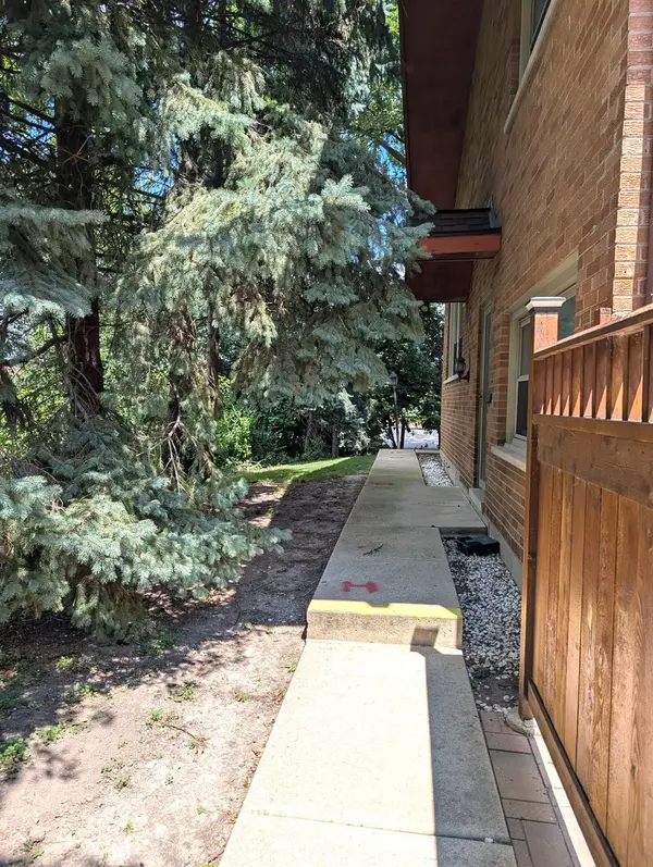 90 N Dee RD #90, Park Ridge, IL 60068