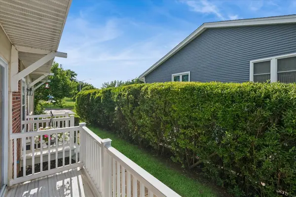 185 College DR #B, Bloomingdale, IL 60108