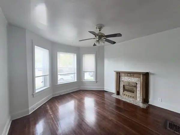 57 Chicago AVE #1, Oak Park, IL 60302