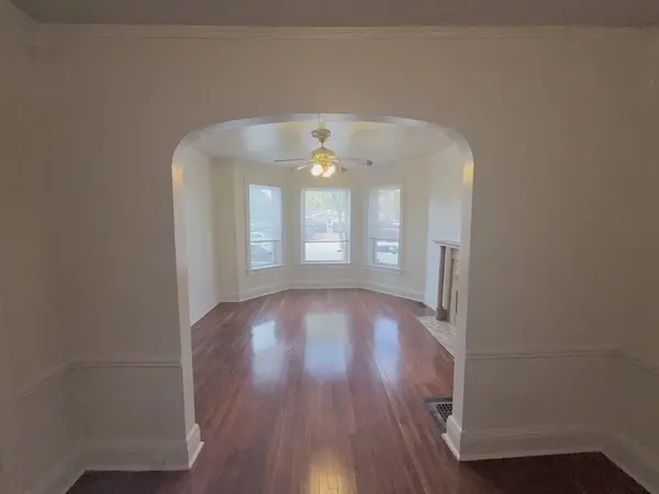 57 Chicago AVE #1, Oak Park, IL 60302