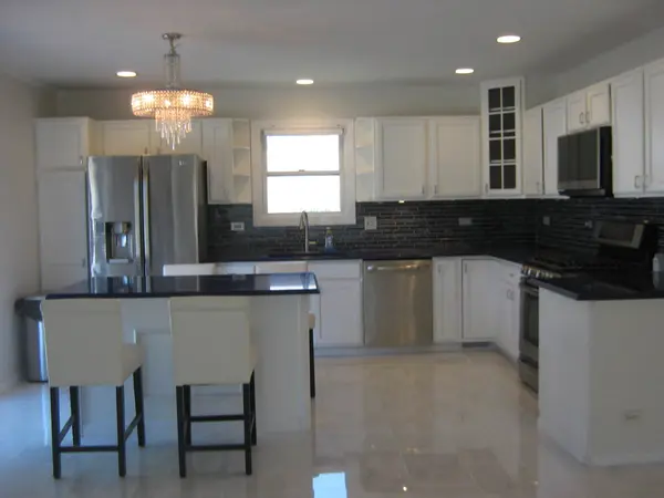 1007 Prairie Lawn RD, Glenview, IL 60025