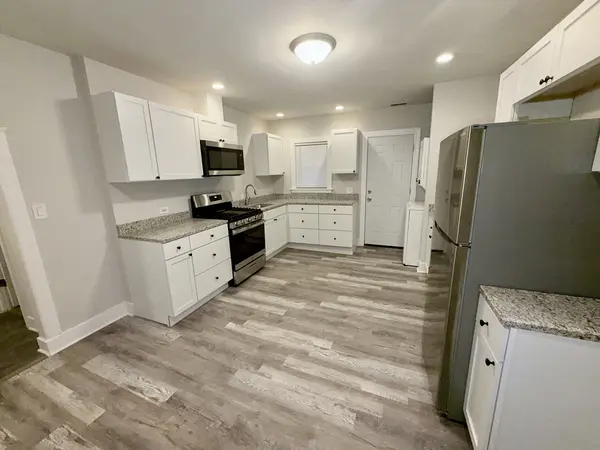 5209 W Lake ST #2B, Melrose Park, IL 60160