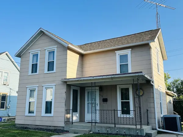 638 W Ringold, Freeport, IL 61032