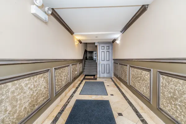 1367 E 64th ST #2, Chicago, IL 60637