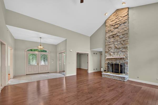 4638 Twin Lakes LN, Long Grove, IL 60047