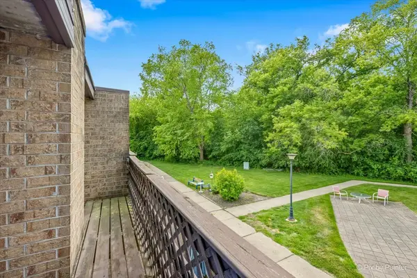 509 Kenneth CIR, Elgin, IL 60120