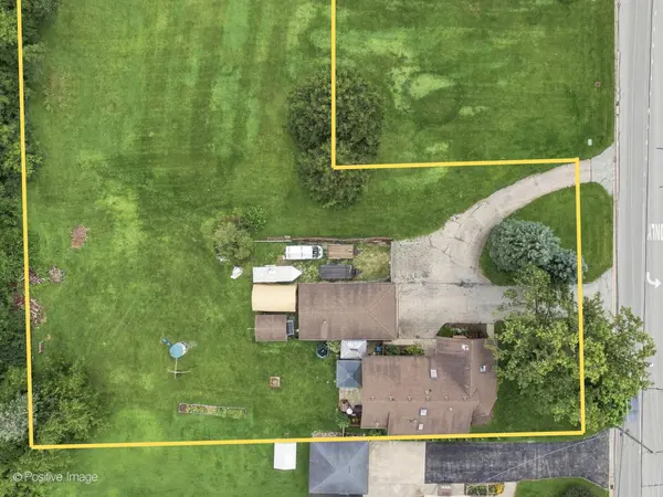 1240 83rd ST, Downers Grove, IL 60516